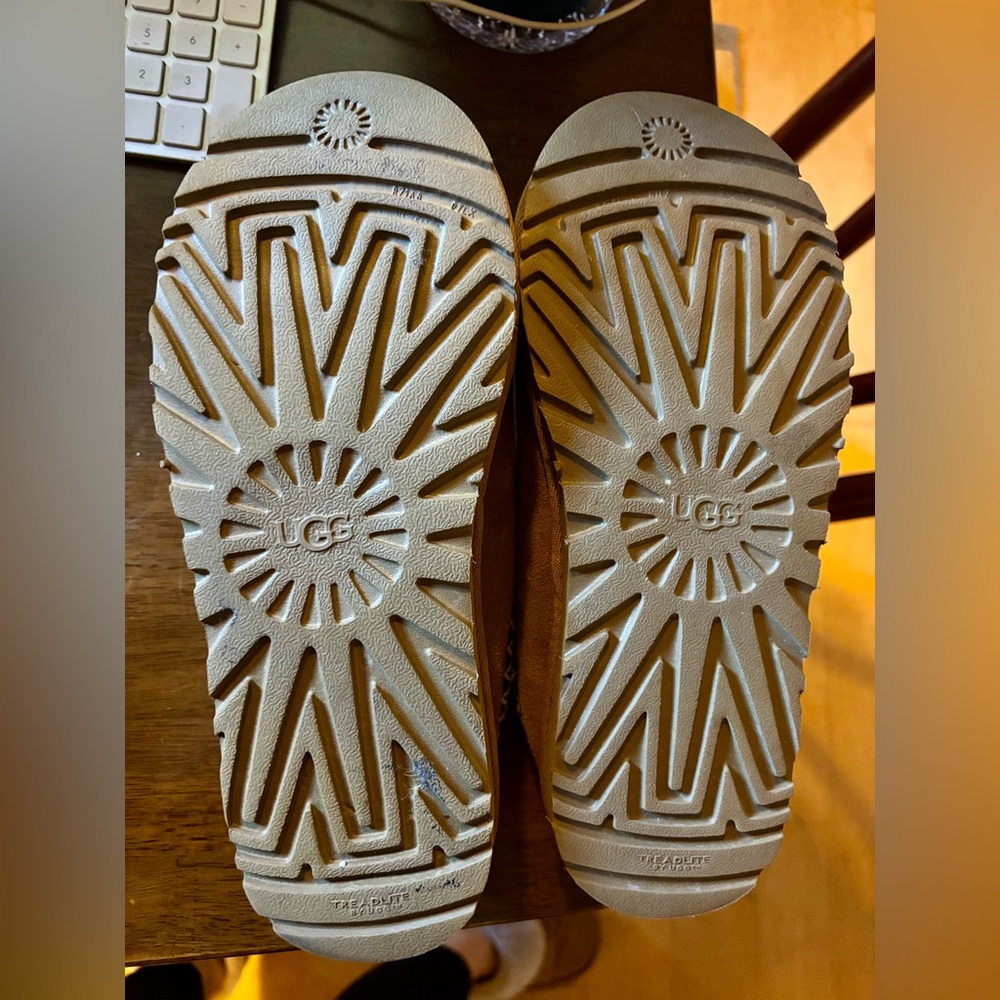 UGG Tasmin II - Chestnut - Women’s US 8 - Picture 6 of 9